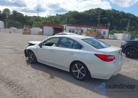 2015 Subaru Legacy 2.5I Limited из США, поврежденный, VIN 4S3BNAL69F3066537